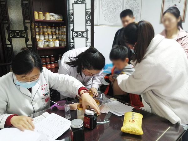 穴位贴敷专业